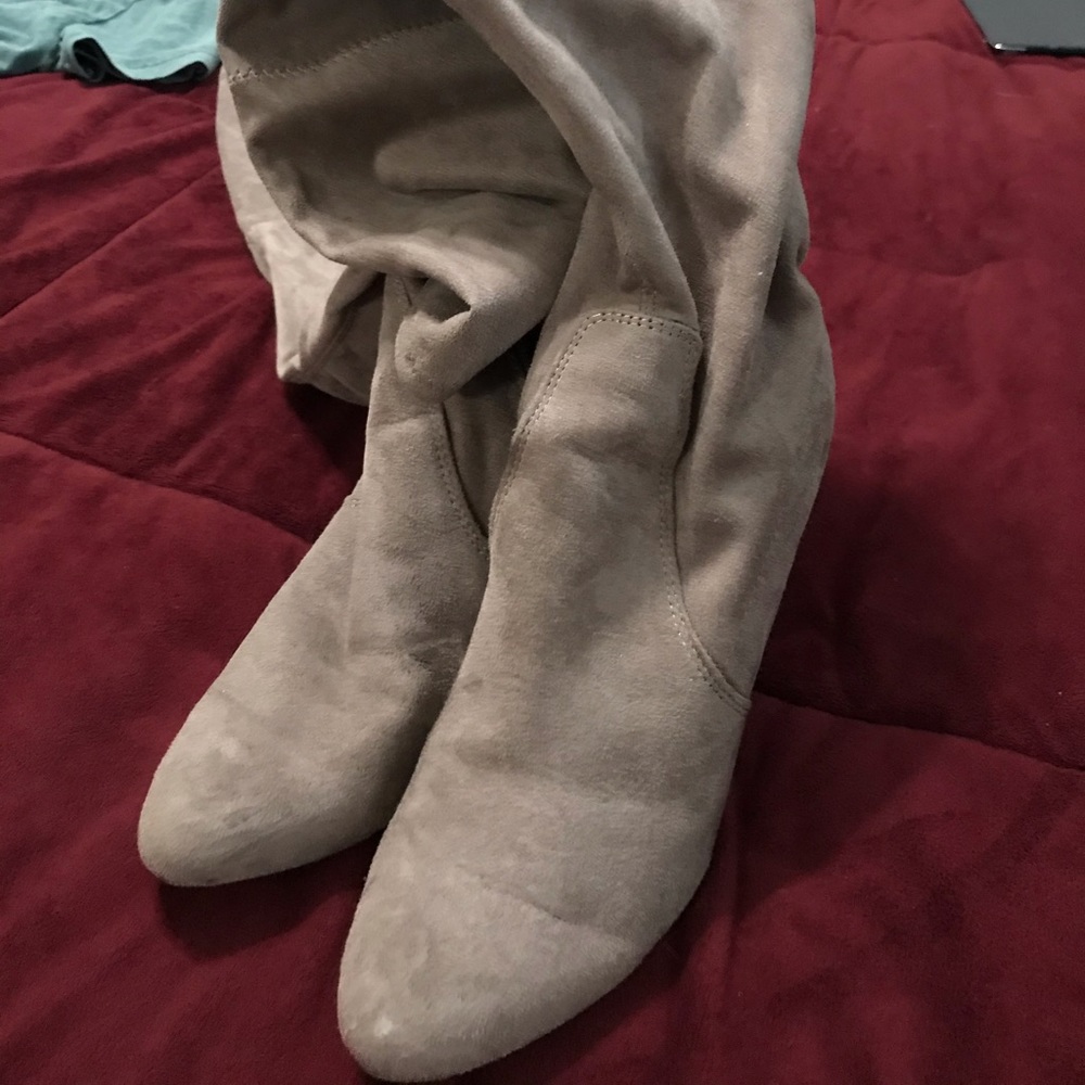 over the knee heeled boots